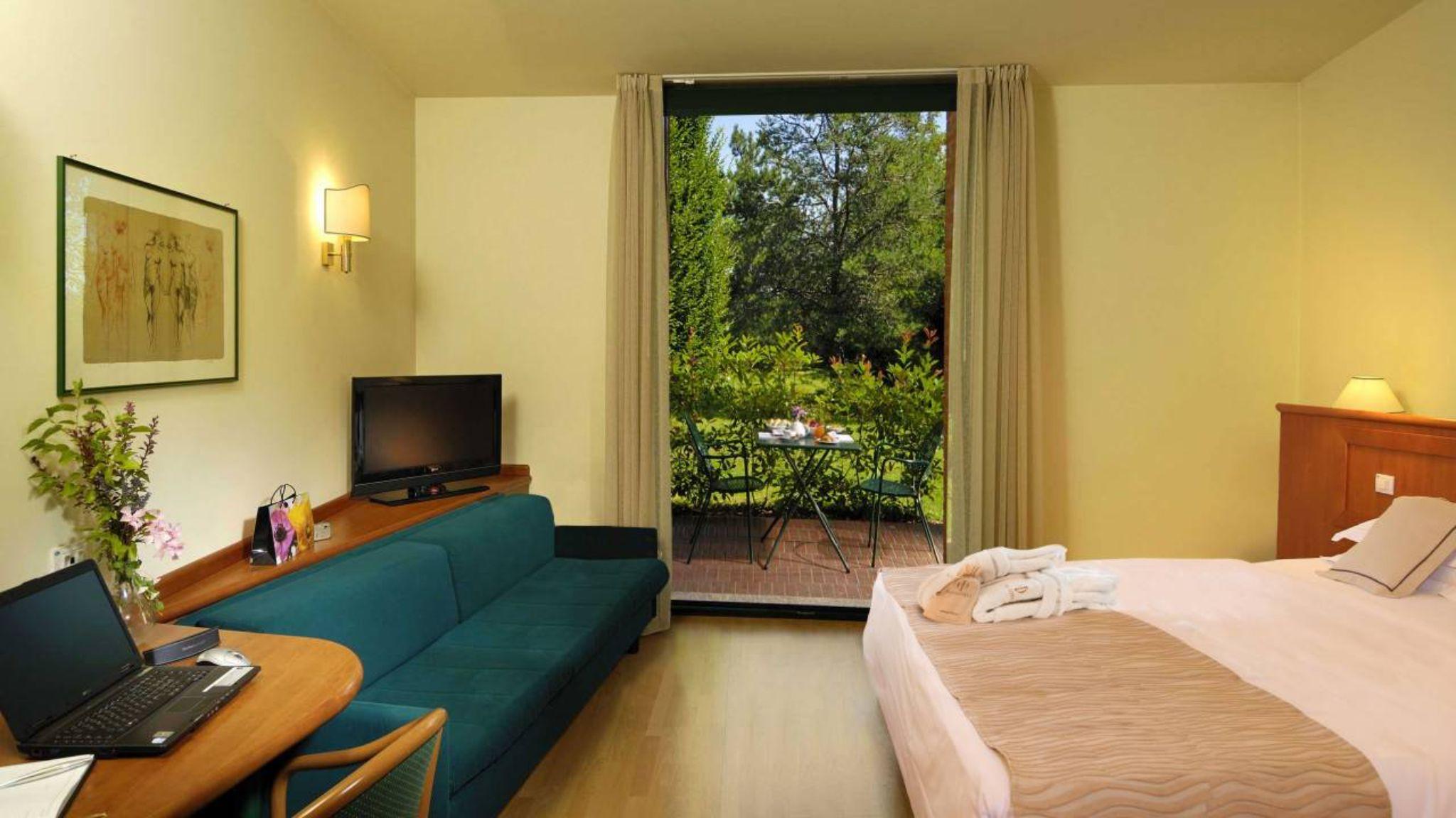 Phi Hotel Emilia Ozzano dell'Emilia Extérieur photo