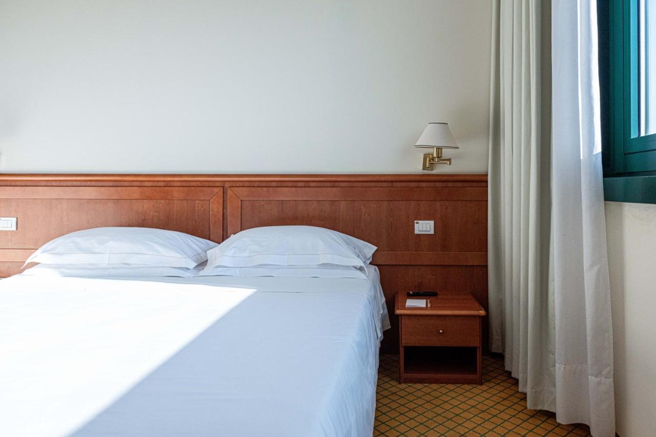 Phi Hotel Emilia Ozzano dell'Emilia Extérieur photo